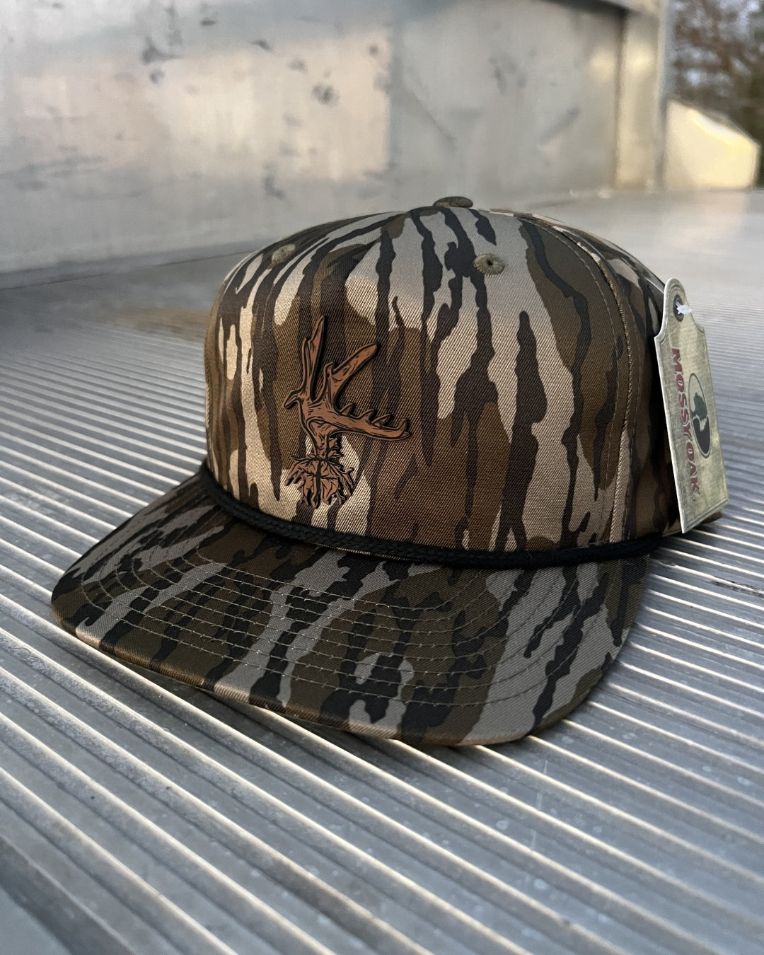 Bottomland Advantage Classic Camo – Brown Silhouette Hat